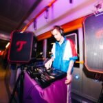 Teufel ROCKSTER NEO Tragbarer Bluetooth Lautsprecher - Extrem Lauter Mobiler Party Bluetooth Speaker - 130 dB SPL Peak - Lange Akkulaufzeit - IP44 Spritzwassergeschützt - Powerbank-Funktion - Image 8